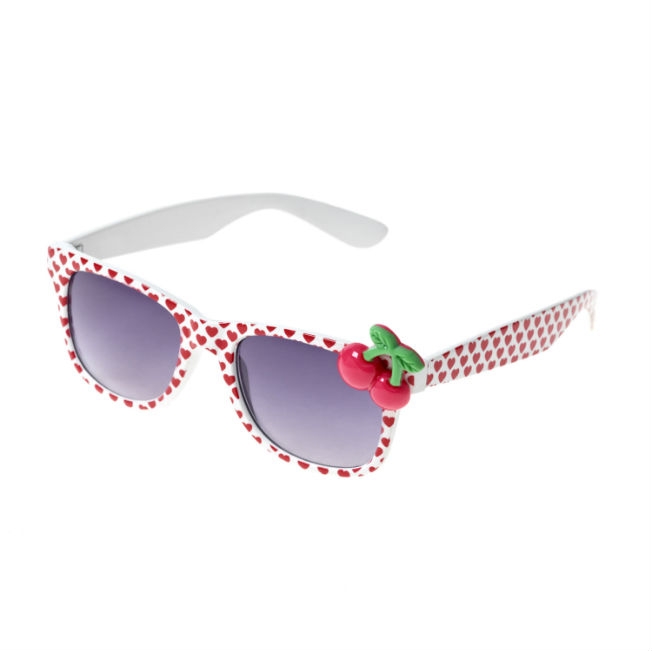 cherriesaheartssunglasses995euro.jpg