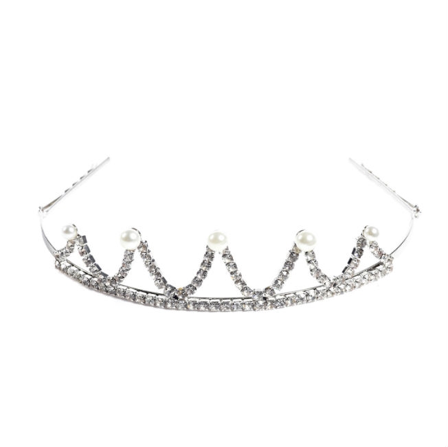 fauxpearldetailtiara1000gbp1495euro.jpg