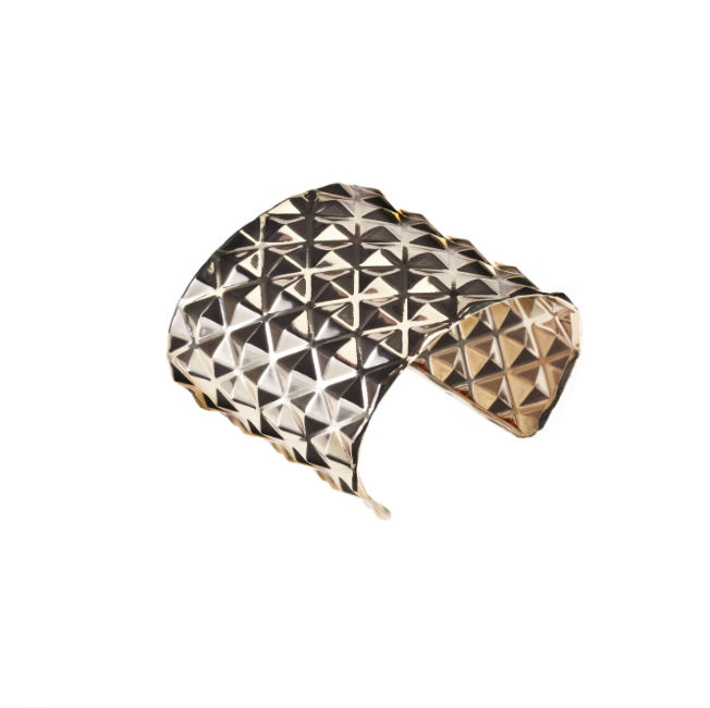 goldpyramidcuff550gbp699euro.jpg