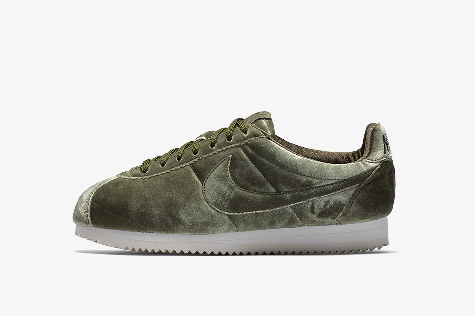 nike cortez terciopelo