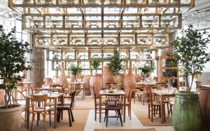 Jacquemus debuta en la hostelería con Café Citron, el sueño de todo instagrammer